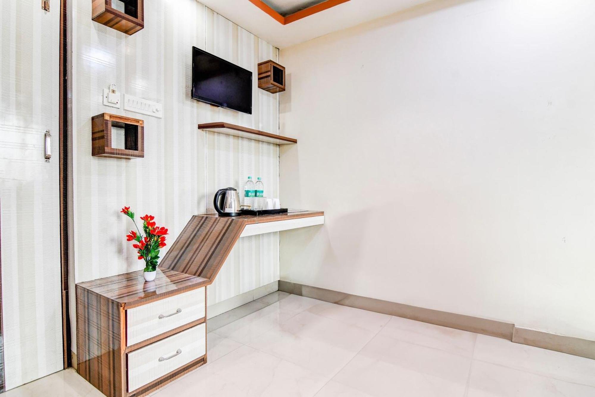 Super Hotel O Tagore Park Ruby Road โกลกาตา ภายนอก รูปภาพ