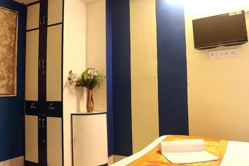Super Hotel O Tagore Park Ruby Road โกลกาตา ภายนอก รูปภาพ