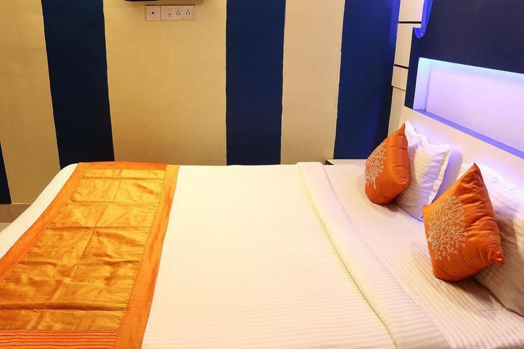 Super Hotel O Tagore Park Ruby Road โกลกาตา ภายนอก รูปภาพ